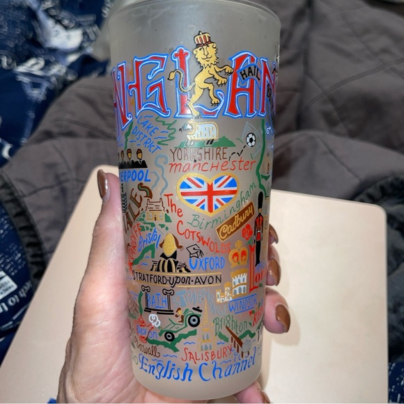 England Themed Souvenir Glass Cat Studio - Picture 2 of 5